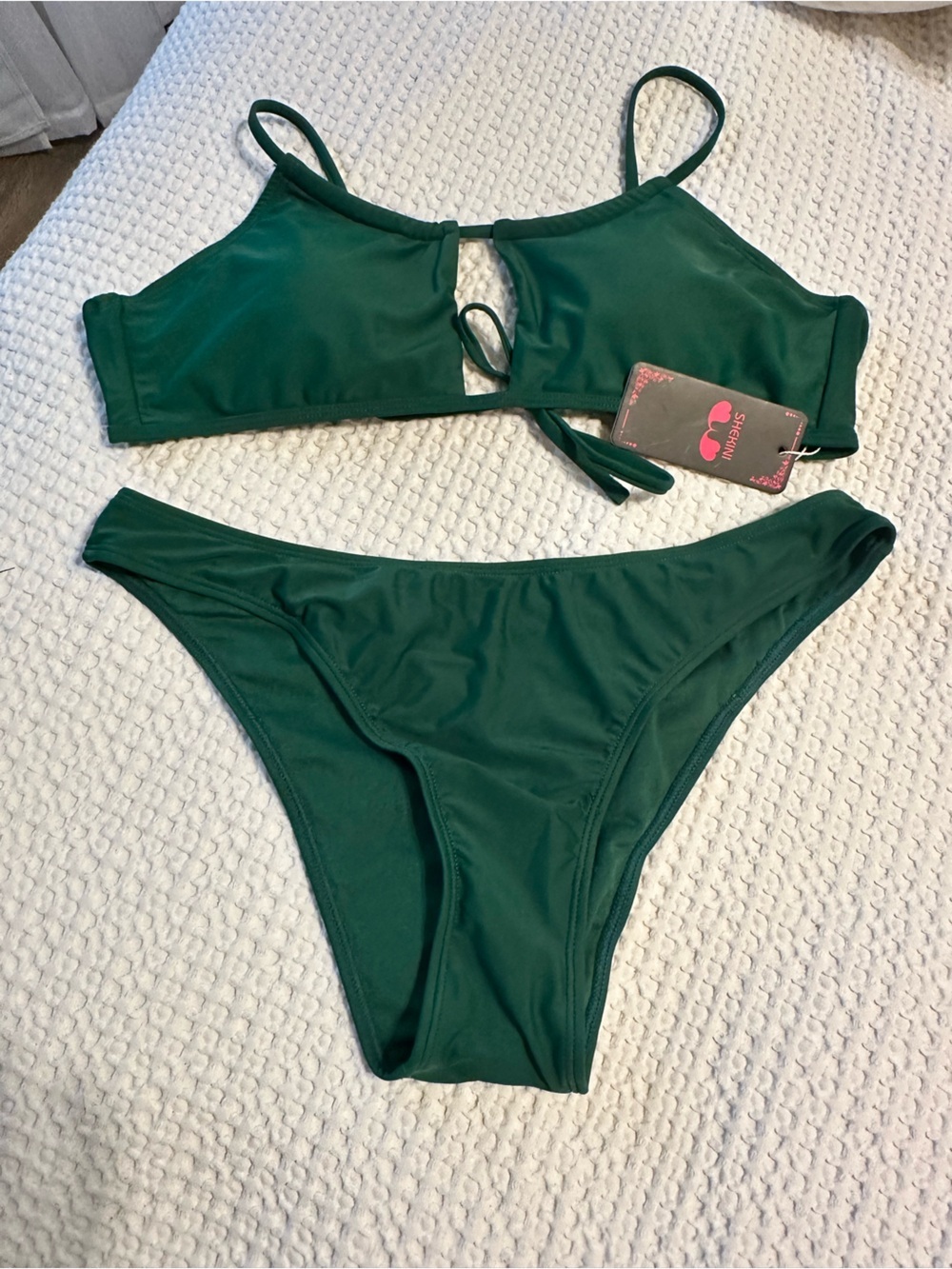 Deep Green Two-Piece Bikini Set - Women's Classic Scoop Top & Low-Rise Bottoms